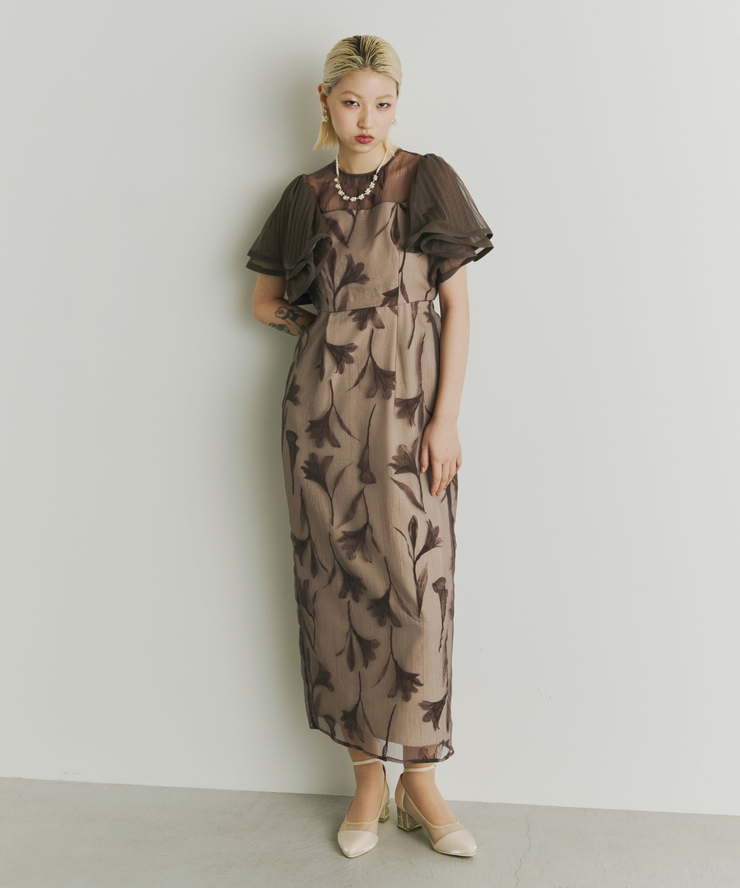 Circurar sleeve flower dress